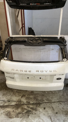 Land Rover Range rover evoque bagaj kapağı çıkma