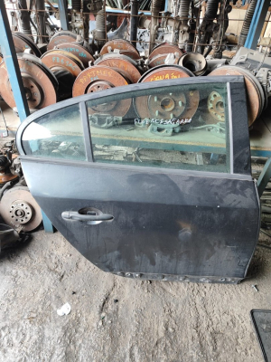 RENAULT FLUENCE SAĞ ARKA KAPI OTO FEDAİ