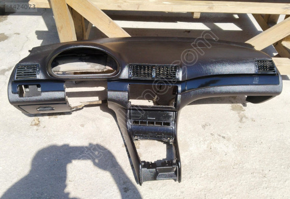 BMW 3.30 E46 TORPİDO ÇEVİK OTO ÇIKMA