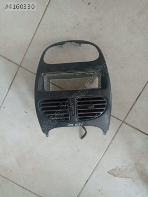 Peugeot 206 Bakalit Hava Çerçevesi ve Havaalandırma Parçası