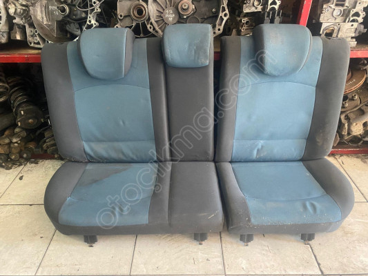 CLİO 2 ARKA KOLTUK TAKIMI AKİL  YAMAN OTOMOTİV