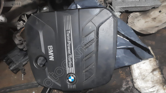BMW 5.25 XDRİVE 2.5 DİZEL MOTOR KORU7MA KAPAĞI
