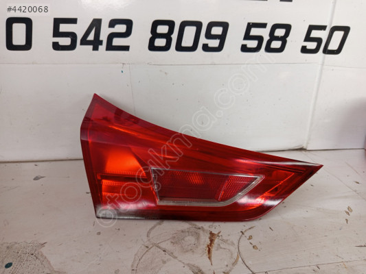 Toyota Auris sol arka bagaj stopu