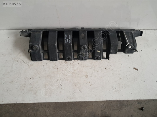 PEUGEOT 3008-2011 MODEL ARKA TAMPON ORTA BRAKETİ