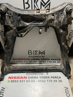 Nissan X-trail t31 travers benzinli