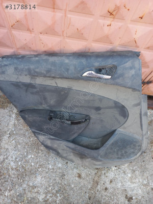 Opel astra j sol arka kapı döşemesi