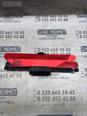 ÇIKMA VW PASSAT B7 BAGAJ KAPAĞI REFLEKTÖRÜ