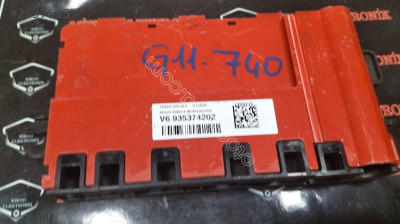 V6 935374202 BMW G11 Kırmızı Sigorta Kutusu