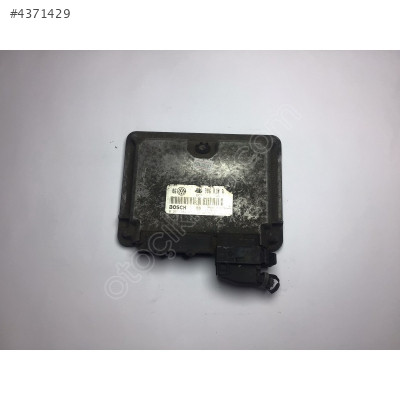 Volkswagen Golf 1.8 Motor Beyni 0261204673 06A906018R