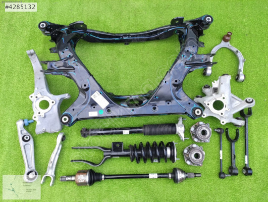 TESLA MODEL Y TRAVERS ARKA