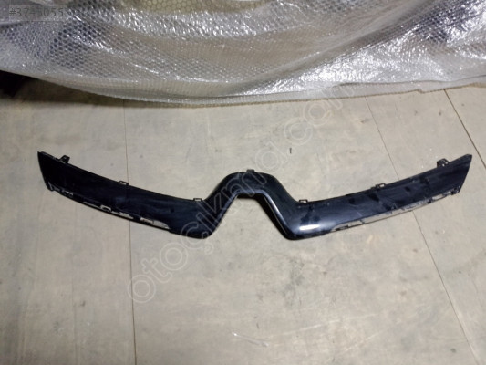 Renault Clio 4 Ön Panjur Üst Çıtası 620787878R