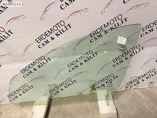 MASERATİ GİBLİ SOL ÖN KAPI CAMI LOGOLU İTHAL