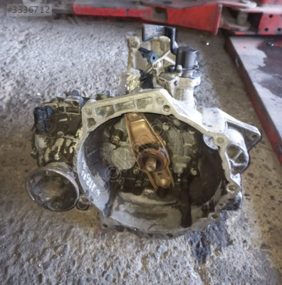 VW Golf-4 1.8 İçin Çıkma Orijinal Şanzıman Komple