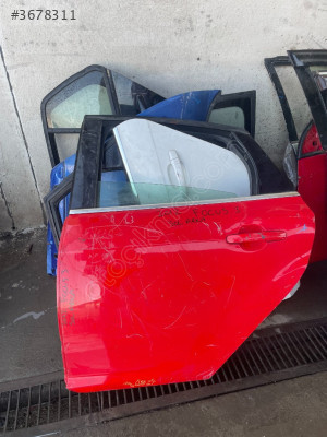 FORD FOCUS 3 SOL ARKA KAPI ÇIKMA ORJİNAL