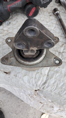 OPEL ASTRA G SOL MOTOR TAKOZU.OTO ERKAN ÜNYE