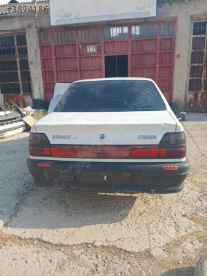 RENO 19 1999 MODEL SEDAN BAGAJ KAPISI BOŞ TEMİZ