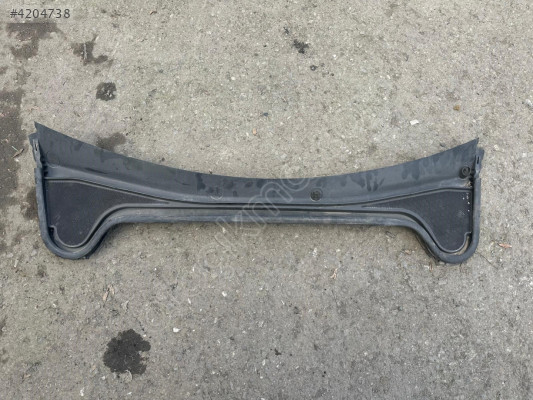 MİRİM OTODAN FORD FOCUS 4 ÖN CAM IZGARA