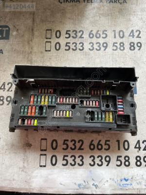 ÇIKMA BMW F11 9210861-01 921086101 SİGORTA KUTUSU