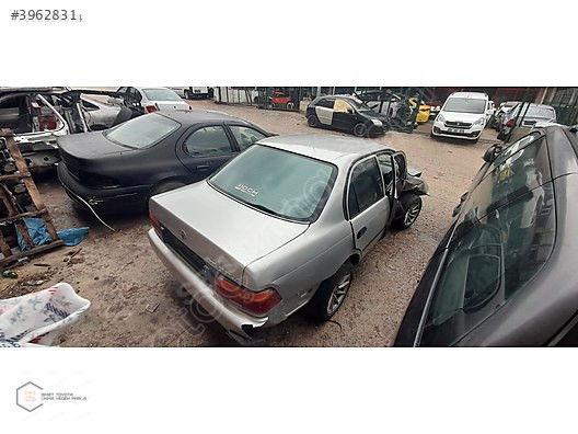 1993-1998 TOYOTA COROLLA 101 ARKA ÇAMURLUKLAR MEVCUTTUR