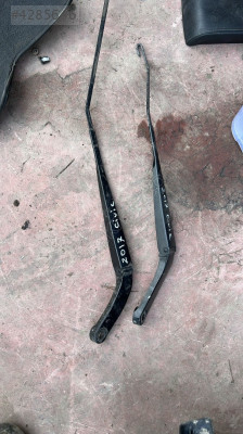 2017 HONDA CİVİC ÇIKMA ORJİNAL DIŞ CAM SİLECEK KOLU