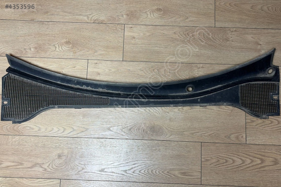 Renault Clio3 ÖN CAM IZGARASI