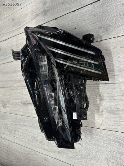 Peugeot 508 ön sol far en son kasa 9853894380