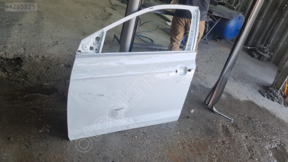 Wolksvagen polo sol on kapi