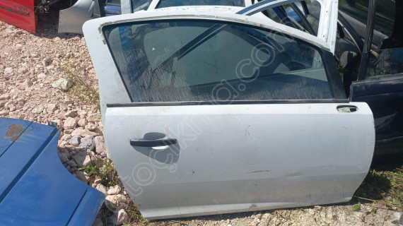 OPEL CORSA D SAĞ KAPI.OTO ERKAN ÜNYE