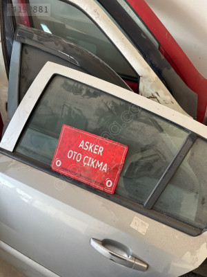 Astra haş sol arka kapı camı
