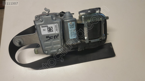 Mercedes E 207 EMNİYET KEMERİ SOL ÖN A2078604185