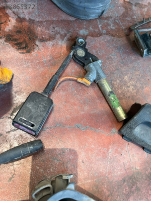 PEUGEOT  406  SOL  ÖN   KEMER  TOKASI