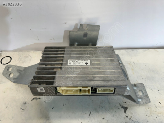 Maserati quattroporte amfi harman 670009812 ghibli orijinal