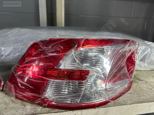 Peugeot 301 sağ arka stop