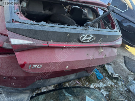HYUNDAİ İ20  BAGAJ KAPAĞI 2020 2024 ÇIKMA PARÇA