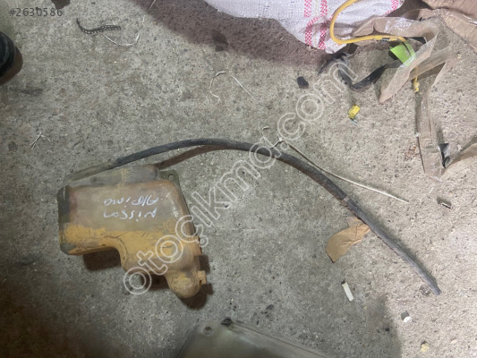 Nissan altima yedek su deposu