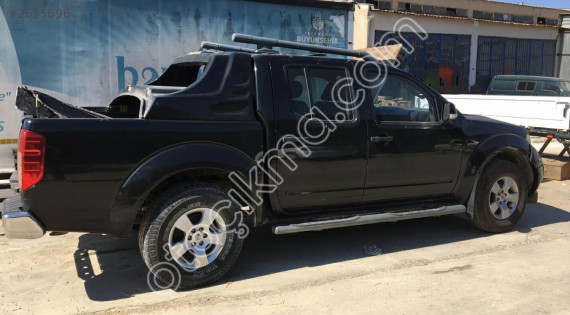 Nissan Navara Sağ Arka Kapı ve Parçaları - Mil Oto Çıkma