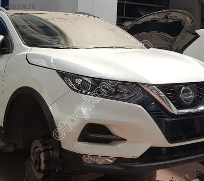Nissan Qashqai J11 Sağ Ön Far ve Parçaları - Mil Oto Çıkma