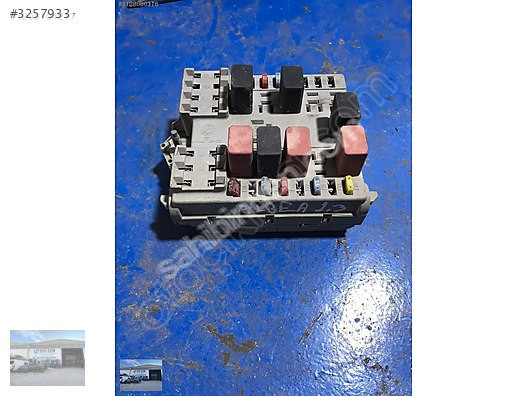 OTO CEMDEN ÇIKMA FİAT ALBEA MOTOR İÇİ SİGORTA KUTUSU
