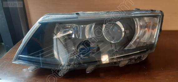 SKODA OCTAVİA İÇİN ÇIKMA SOL ÖN FAR