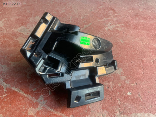 SKODA KAMİQ ÖN TAMPON BRAKETİ SAĞ 658807724