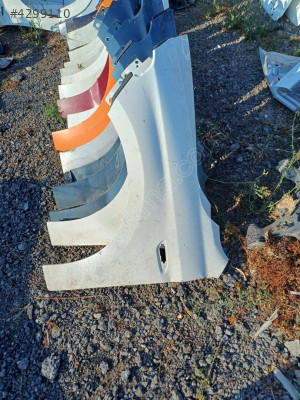 FİAT EGEA SOL ÇAMURLUK ORJİNAL ÇIKMA TEMİZ