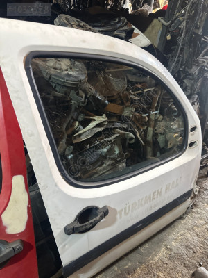 Doblo sağ kapı