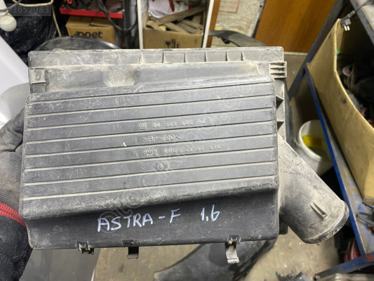 OPEL ASTRA F HAVA FİLTRE ÜST KAPAĞI ÇIKMA 90502526 CANCAN OPEL