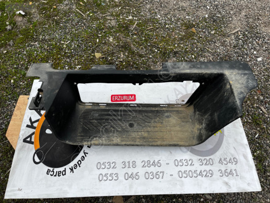 LK31-V13200-ACW Ford Transit ön Sağ Basamak Kaplaması Çıkma