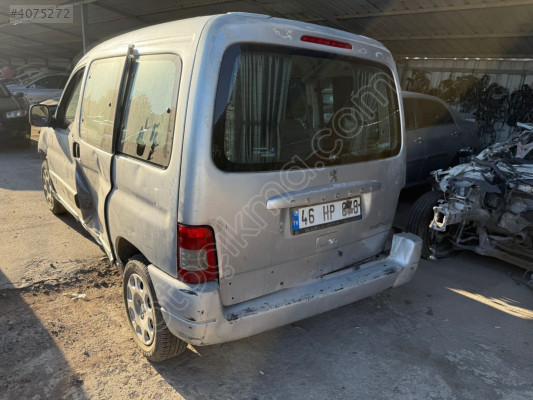 PEUGEOT PARTNER BAGAJ KAPAĞI ÇIKMA ORJİNAL