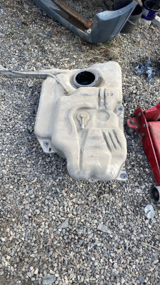 Citroen C3 yakıt deposu