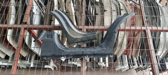 VOLVO XC60 SOL MARŞPİYEL SACI  SEFALILAR OTO CIKMA