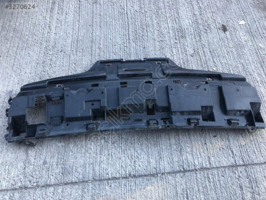 BMW 4 SERİSİ F32 F33 F36 ARKA TAMPON ORTA BRAKET 51127285563