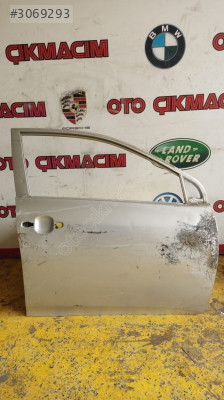 TOYOTA COROLLA SAĞ ÖN KAPI
