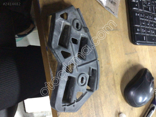 Volkswagen Polo ön tampon ayağı sağ